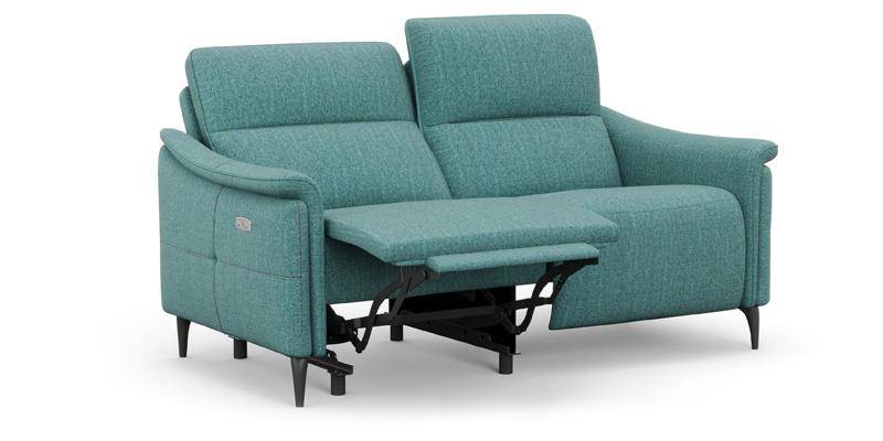Divano 2 posti con 2 sedute relax elettriche, in tessuto antimacchia (disponibile in 7 colori).
