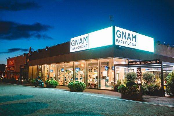 Gnam - Bar & Cucina e ampio parcheggio gratuito Gnam - Bar & Cucina e ampio parcheggio gratuito