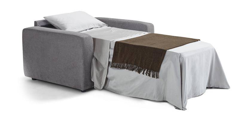 Poltrona con letto (materasso con aloe 70x190x13 cm), in tessuto antimacchia.