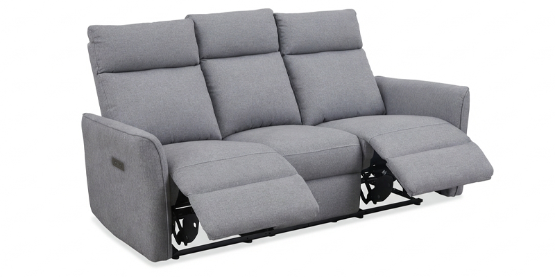 Divano 3 posti con 2 sedute relax elettriche, in tessuto antimacchia.