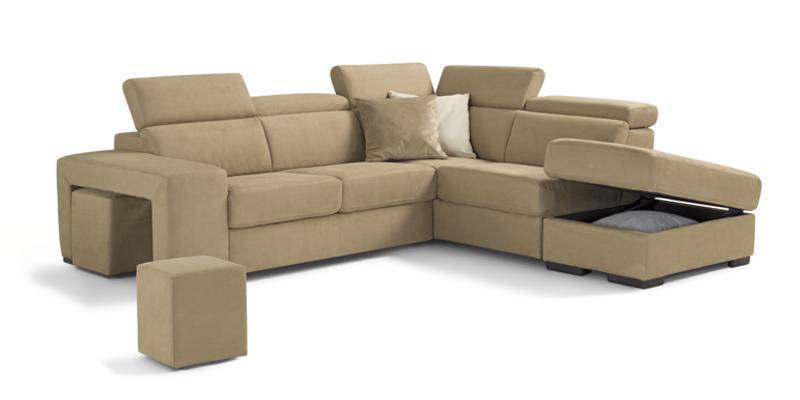 Angolare con carrello estraibile e penisola pouf contenitore , in tessuto antimacchia.