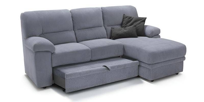Angolare 3 posti con carrello estraibile e chaise longue small, in microfibra antimacchia. Angolare 3 posti con carrello estraibile e chaise longue small, in microfibra antimacchia.